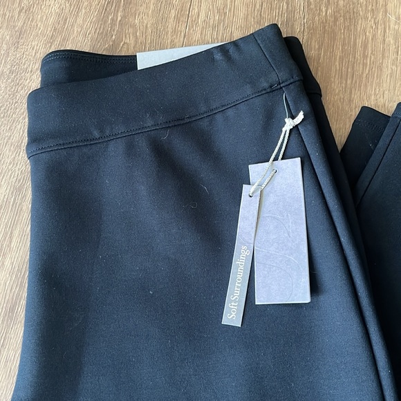 NWT Soft Surroundings BLACK SOFT ESSENTIAL PONTE LEGGINGS Petite Large ANKLE - Picture 3 of 7